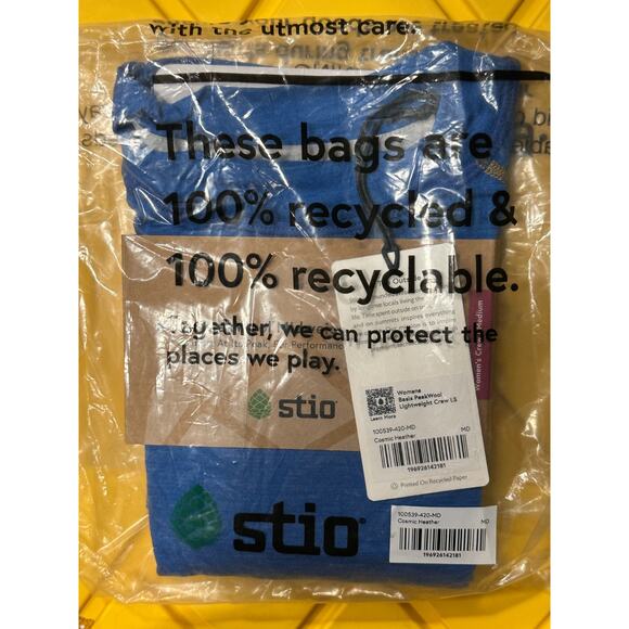 Basis Peakwool Lightweight Crew Neck - Picture 2 of 5